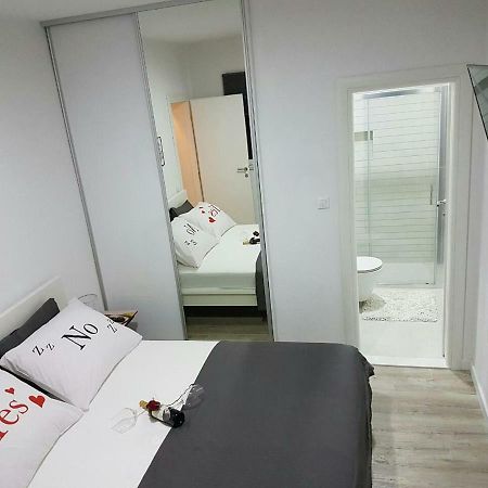 Kaja Apartment Макарська Екстер'єр фото