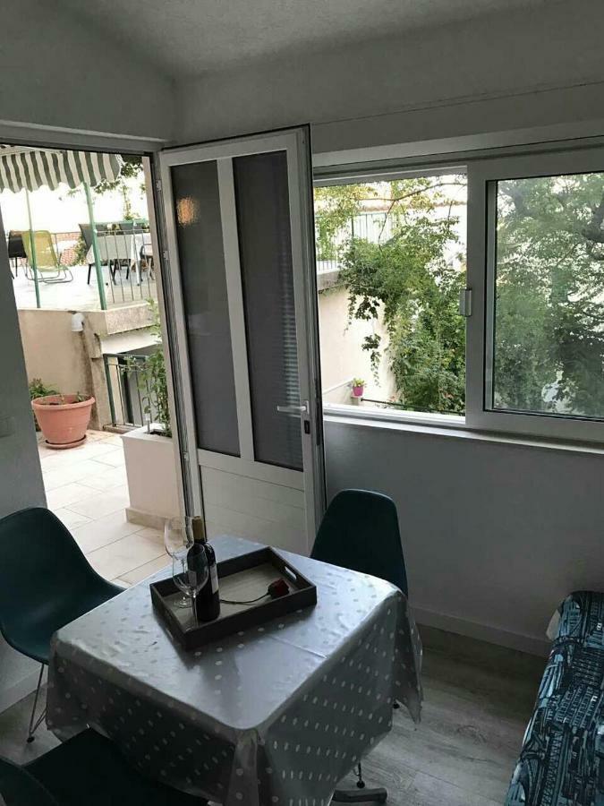 Kaja Apartment Макарська Екстер'єр фото
