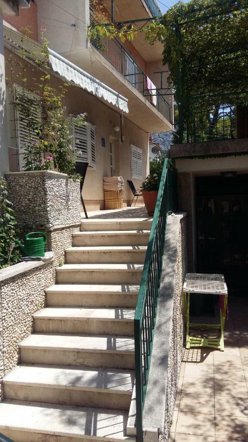Kaja Apartment Макарська Екстер'єр фото